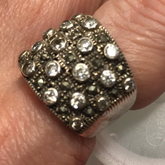 VICTORIA TOWNSEND Sterling Marcasite CZ Wide Cigar Band Ring Sz 7.5 Checker - Picture 8 of 8